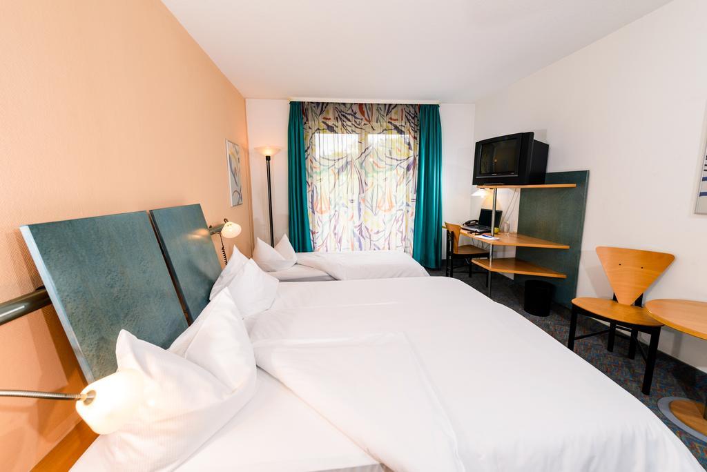 Hotel Residenz Schnelldorf Kamer foto