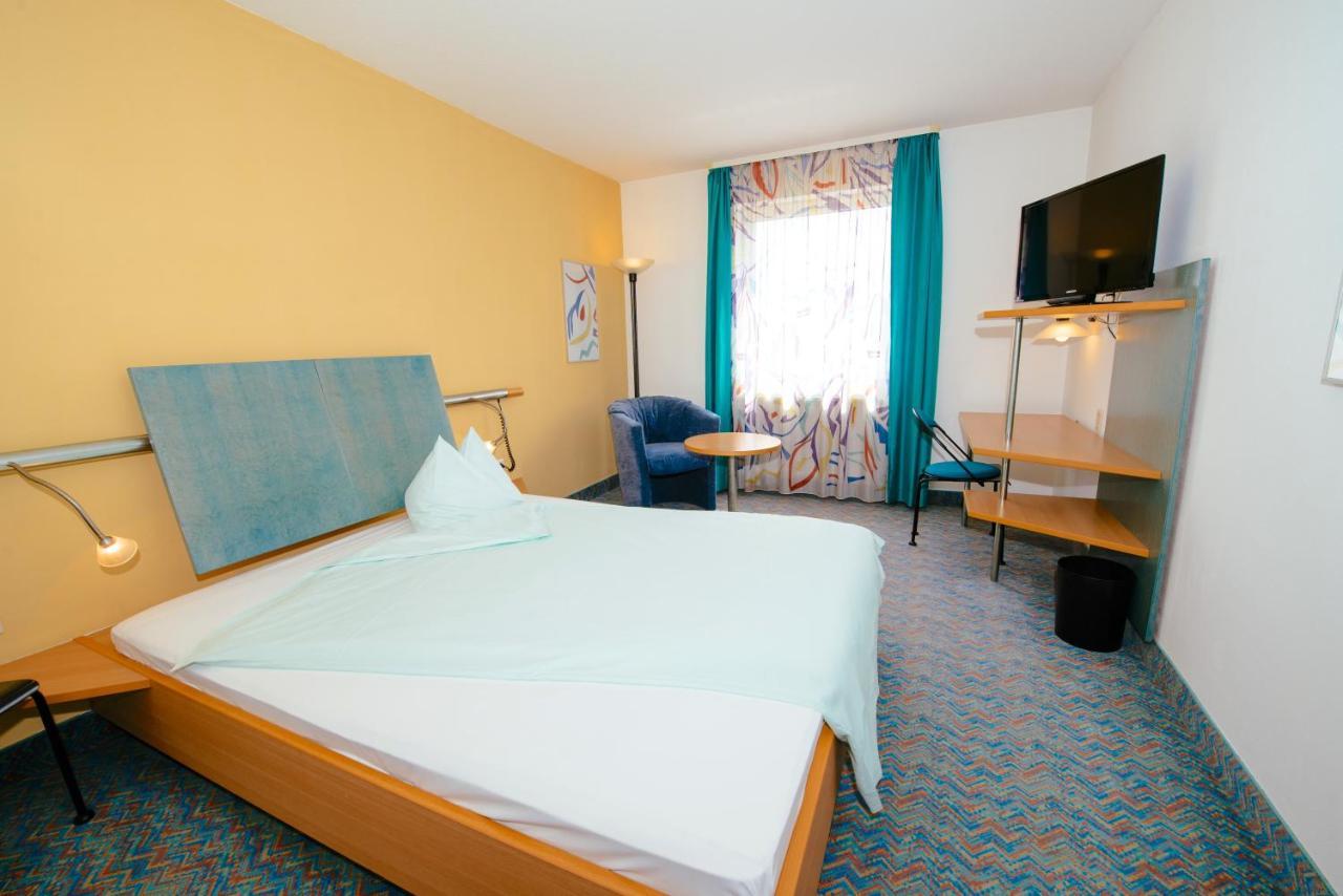 Hotel Residenz Schnelldorf Buitenkant foto